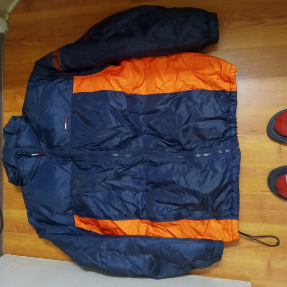 Men s Tommy Hilfiger Jeans Puffer Jacket XL.. - Picture 3 of 4